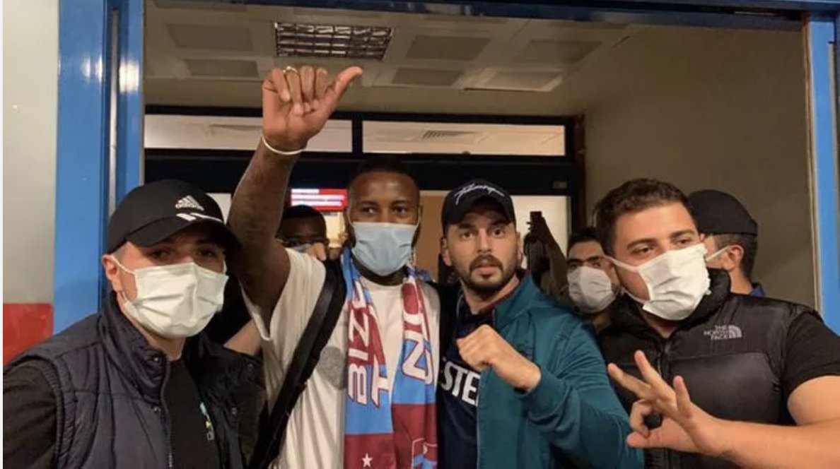 Yeni transfer gece yarısı şehre indi