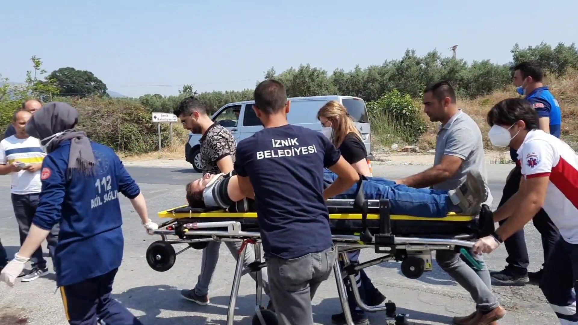 Bursa'da motosiklet ve otomobil çarpıştı: 2 yaralı