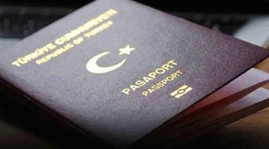 Gri pasaport skandalını ortaya çıkaran iki diplomat açığa alınmış