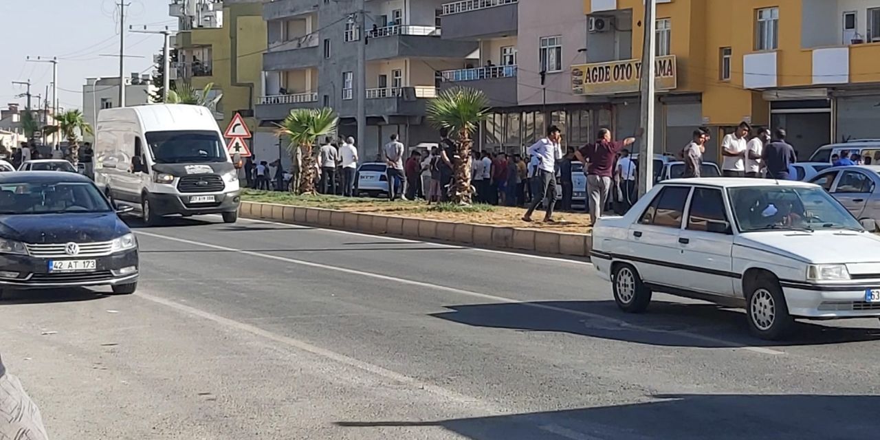 Şanlıurfa’da taşlı sopalı meydan kavgası kamerada