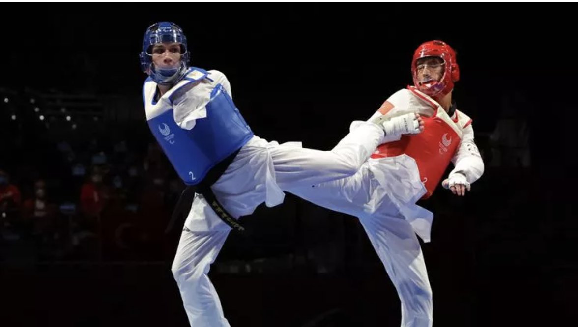 Tekvandoda Mahmut Bozteke yarı finale yükseldi