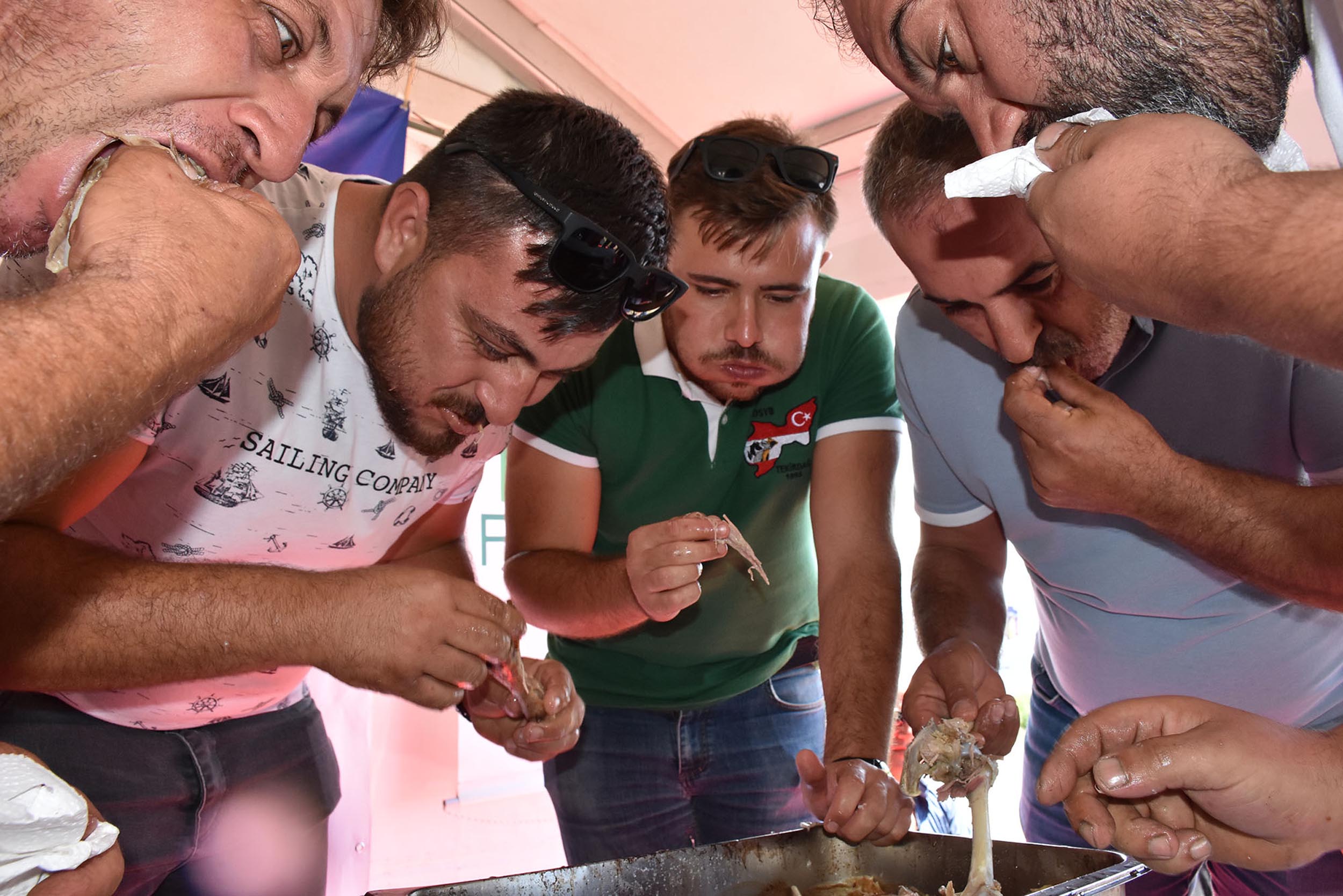 Tarım ve Teknoloji Fuarı: Küçükler oğlak yakalamak, büyükler yemek için yarıştı