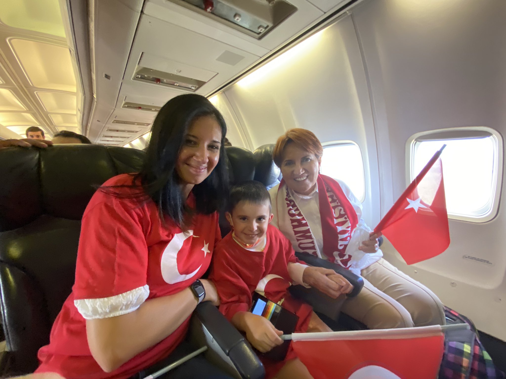 Akşener Sırbistan’da: Filenin Sultanları’na destek