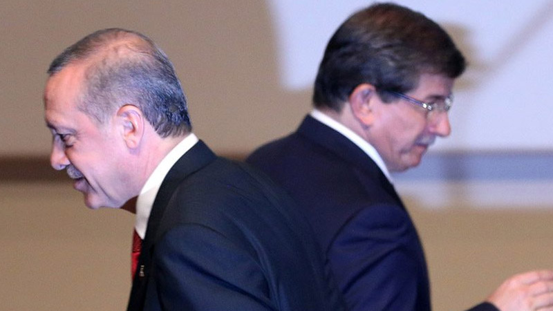 Erdoğan ve Davutoğlu'nun kişisel verilerine bakan SGK çalışanları hakkında beraat kararı