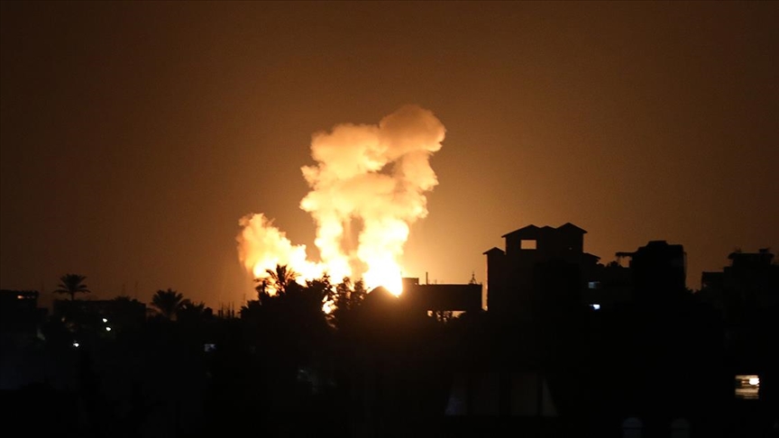 İsrail, Gazze'ye hava saldırısı düzenledi