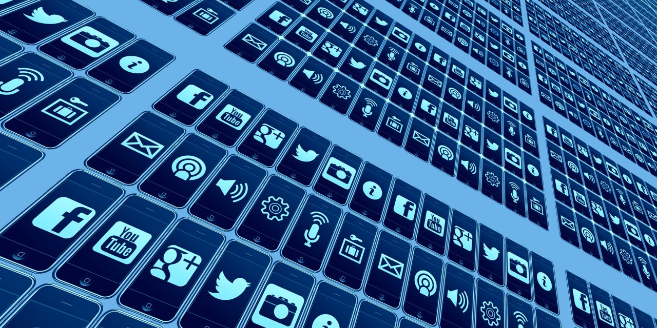 Sosyal medya devinin işçileri isyanda