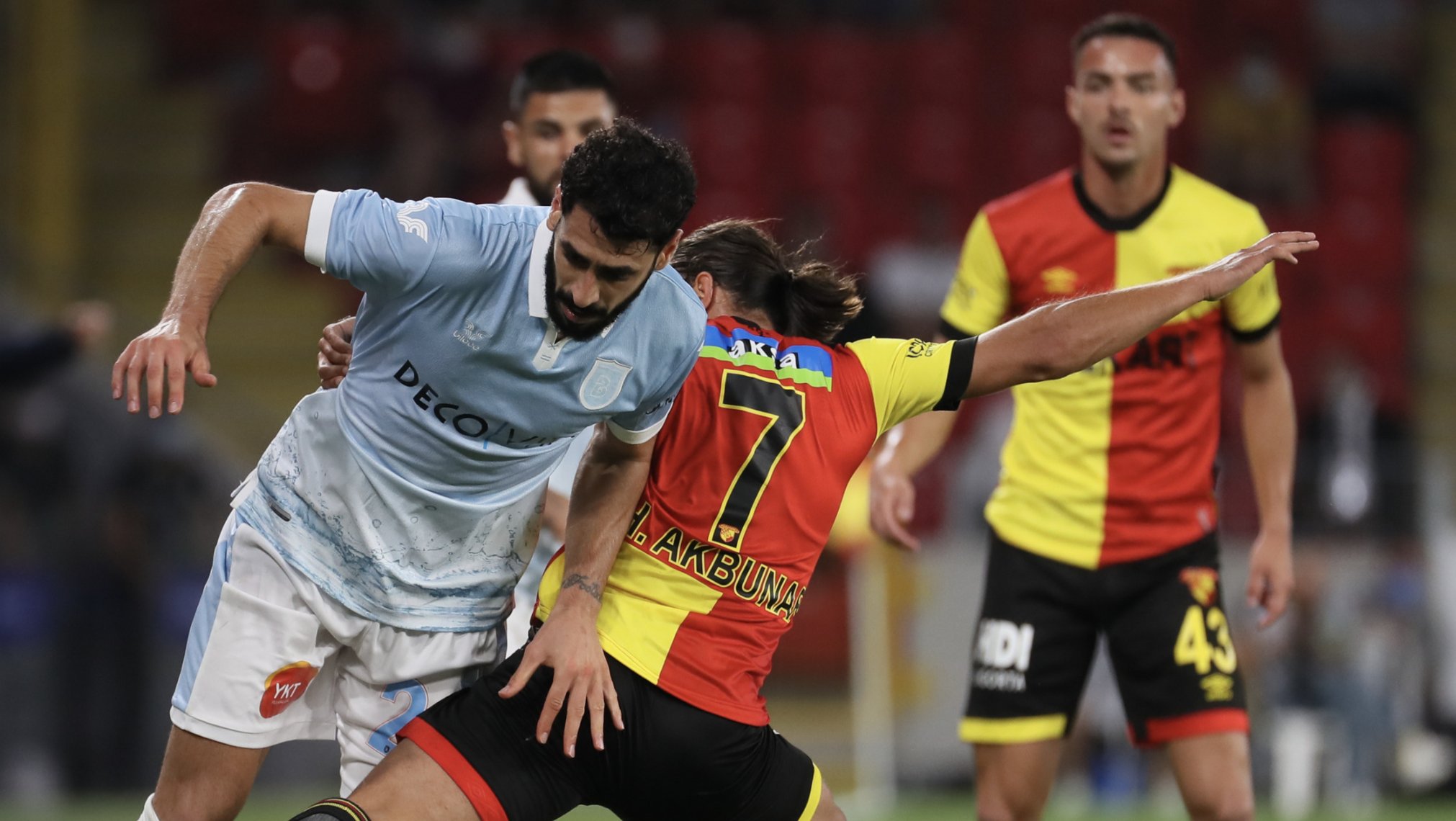 Başakşehir 4'te 0 yaptı, Göztepe 3 puanı kaptı!
