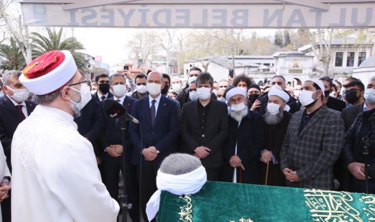 Diyanet'e "Bunları camiye sokmayın" çağrısı: Din görevlisi kardeşlerimiz namazlarını kılmak istemiyor