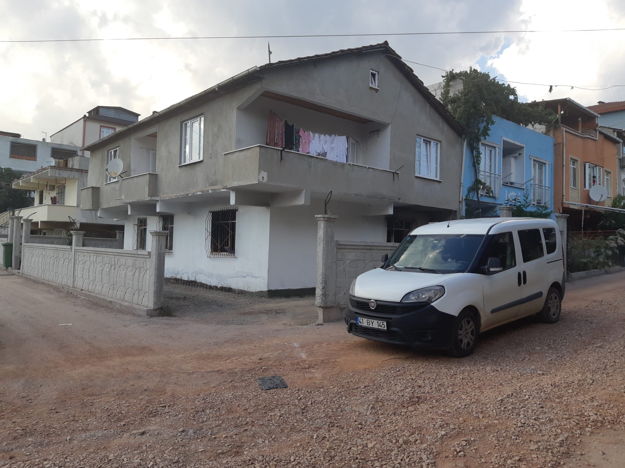 Boynundan yaralanan kadın tedaviye alındı