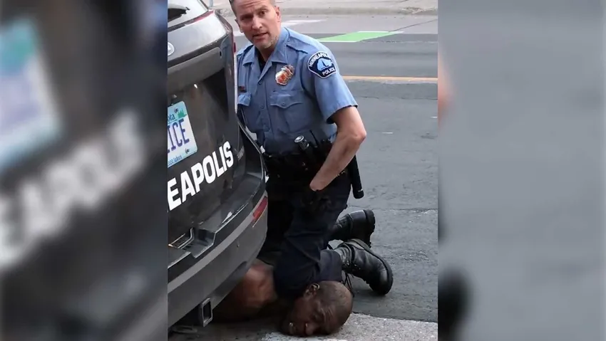 Irkçı katil Chauvin 14 yaşındaki çocuğun ensesine de bastırmış