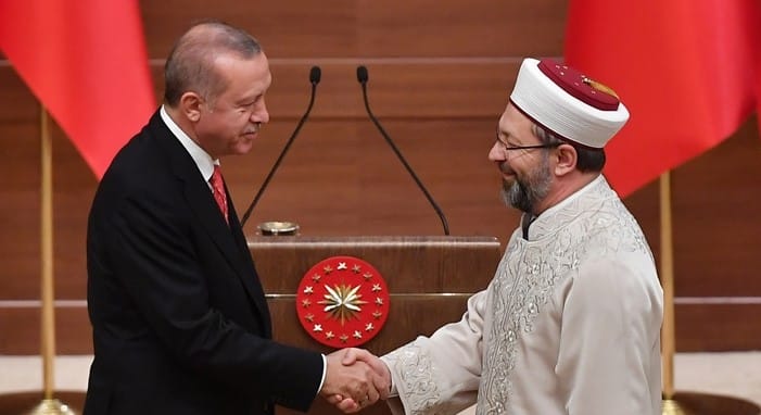 AKP yaşadığı krizden çıkmak için Diyanet'i öne sürüyor