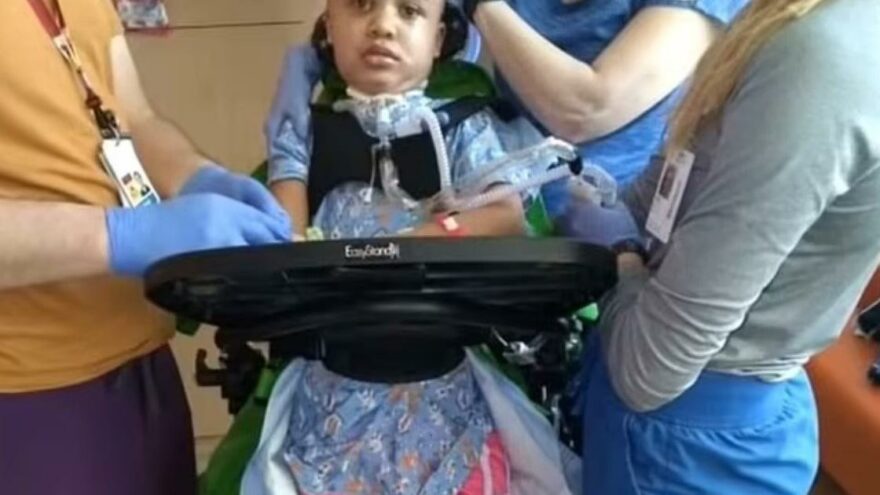 Koronavirüse yakalanan 8 yaşındaki çocuk felç oldu