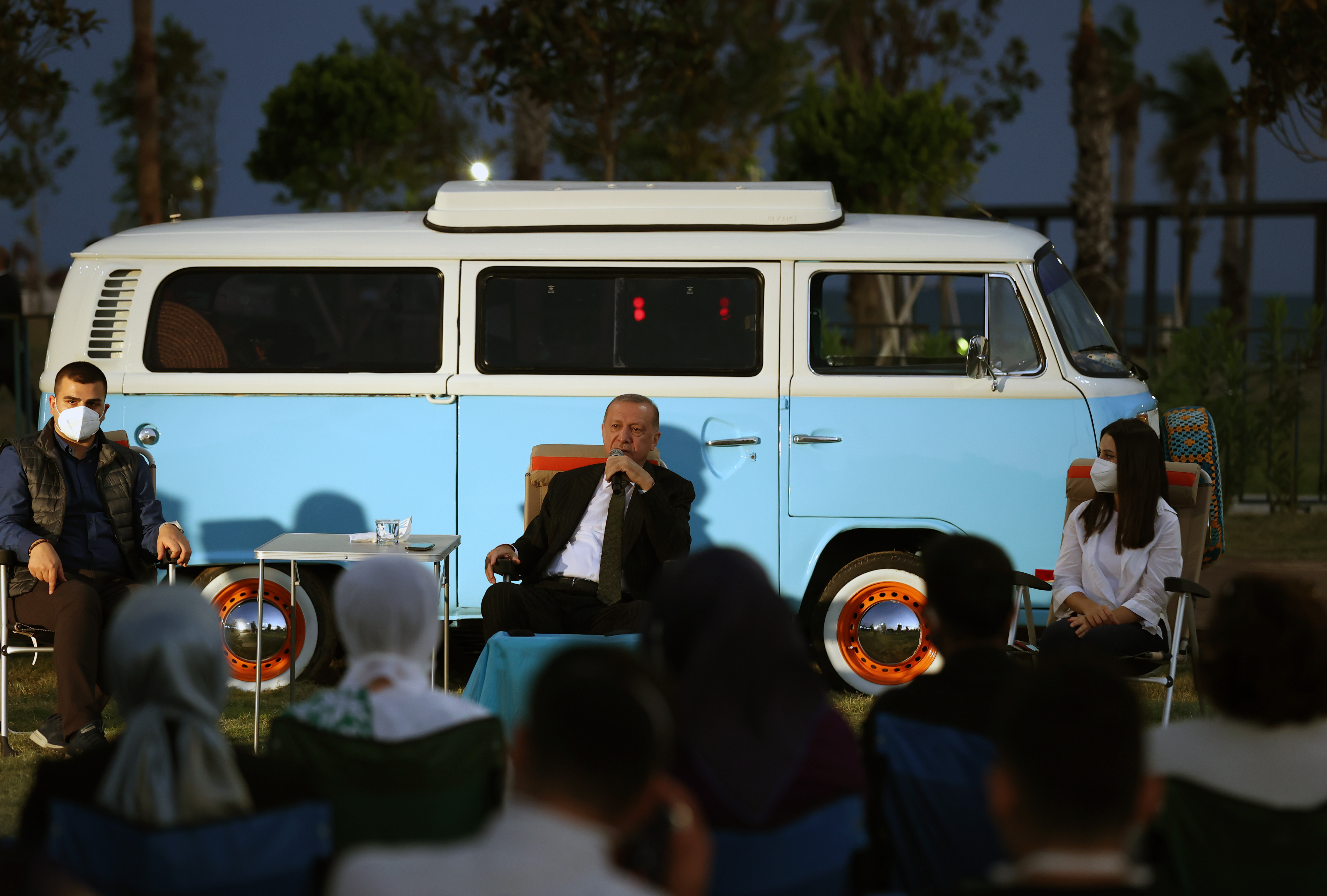 Cumhurbaşkanı Mersin'de gençlerle buluştu