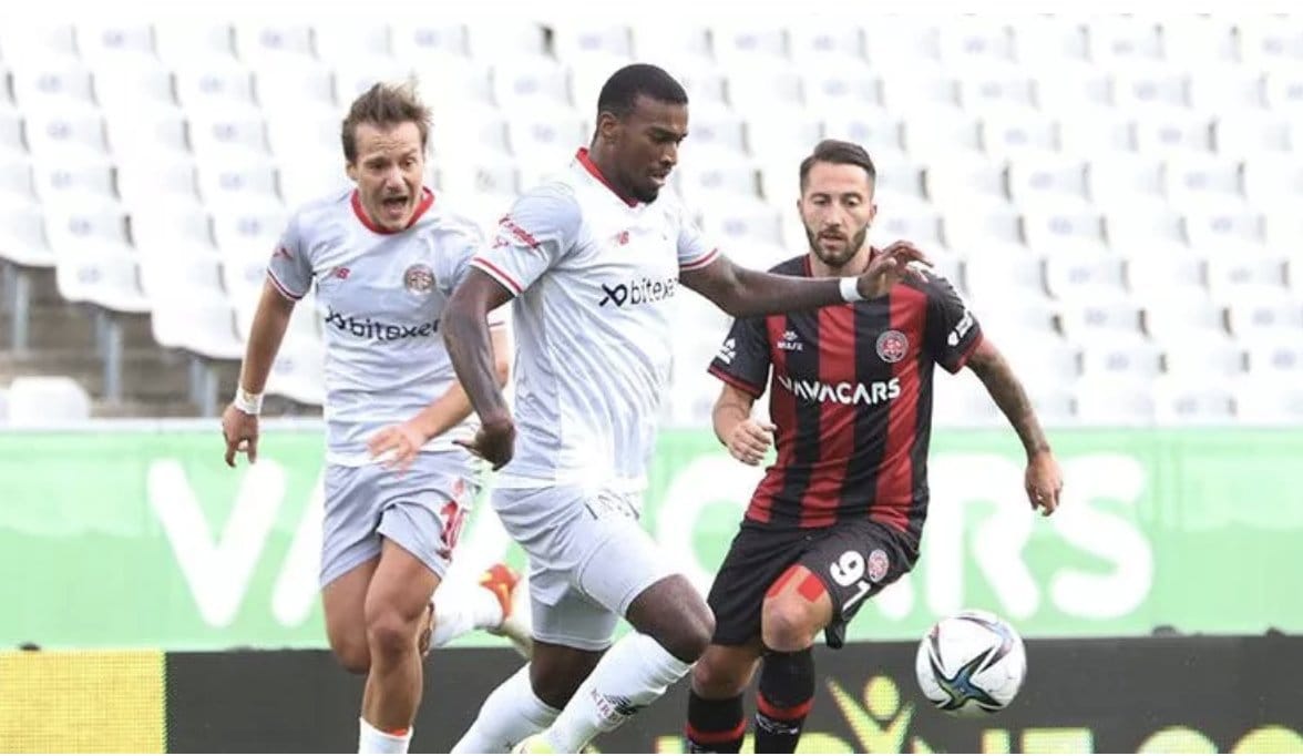 Fatih Karagümrük-Antalyaspor maçında gol sesi çıkmadı