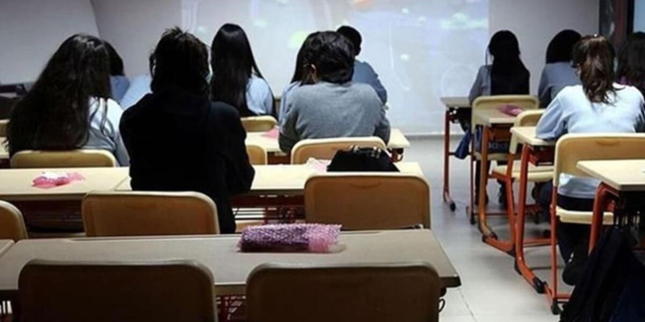 Din öğretmeni: Aleviler parmak kaldırsın