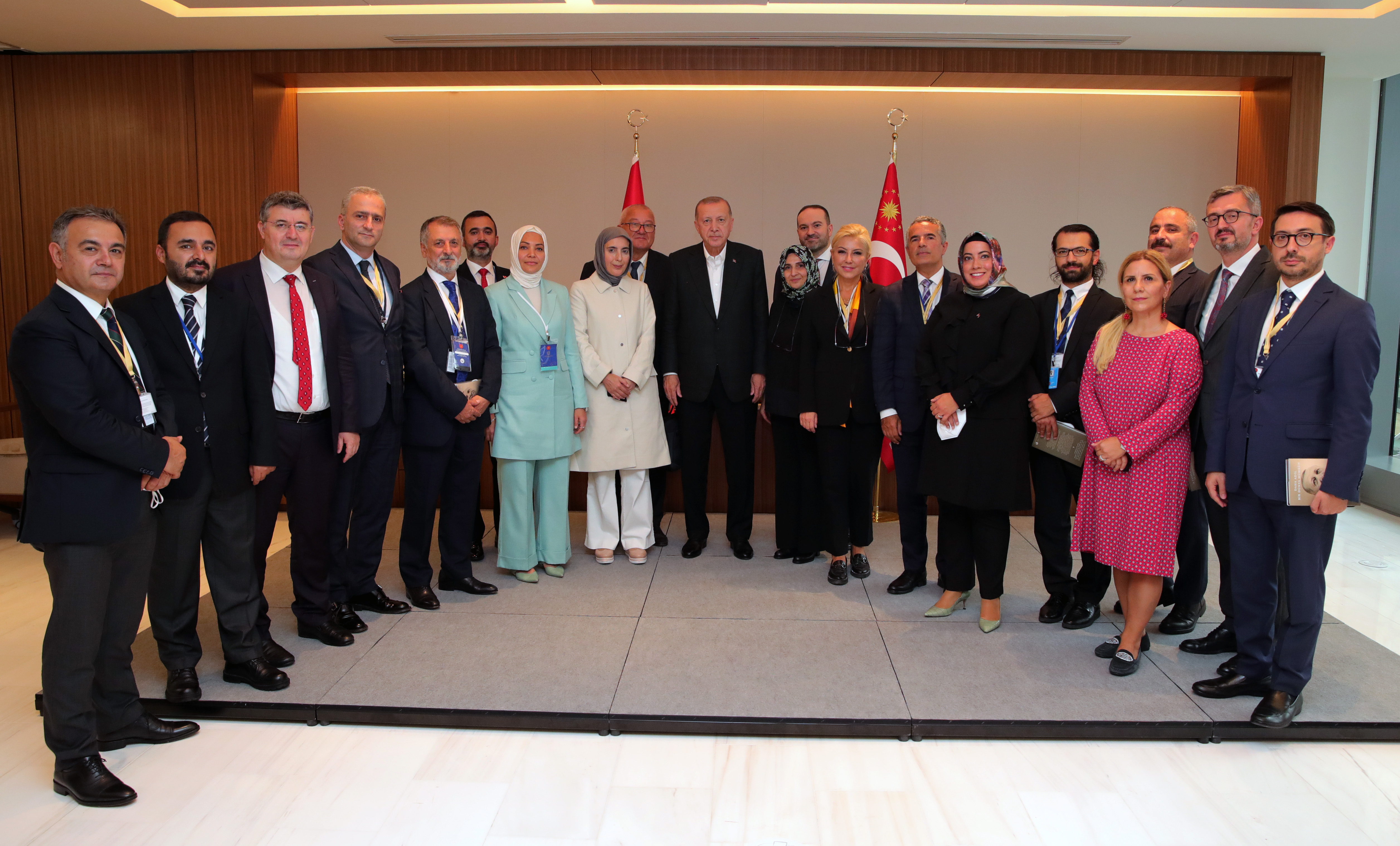 Erdoğan: 5 zincir market piyasayı alt üst ediyor