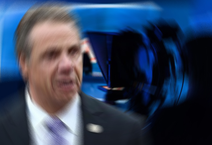 Ünlü sunucu hakkında cinsel taciz iddiası