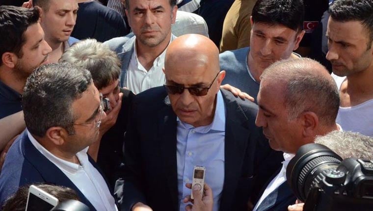 Enis Berberoğlu davasında duruşma salonu boşaltıldı
