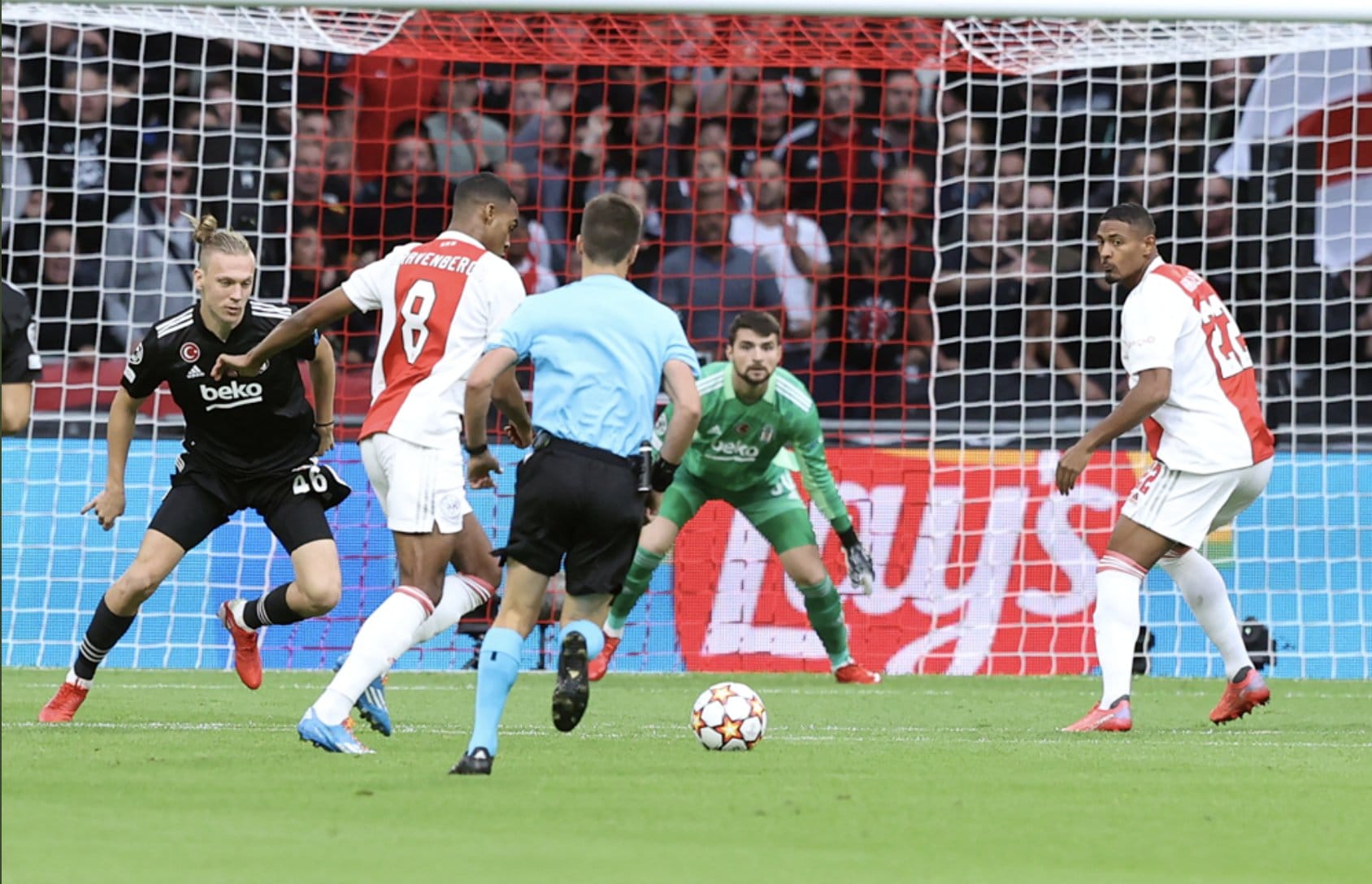 Sakatlıklarla boğuşan Beşiktaş Ajax'a direnemedi: 2-0