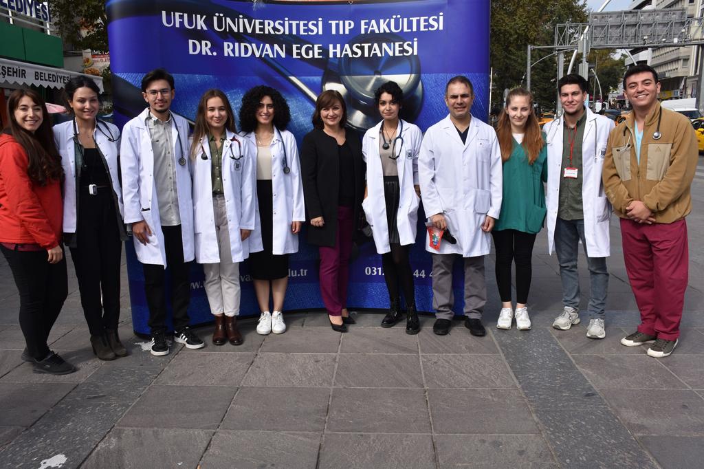 Akademisyen ve öğrencilerden kardiyovasküler risk bilgilendirmesi