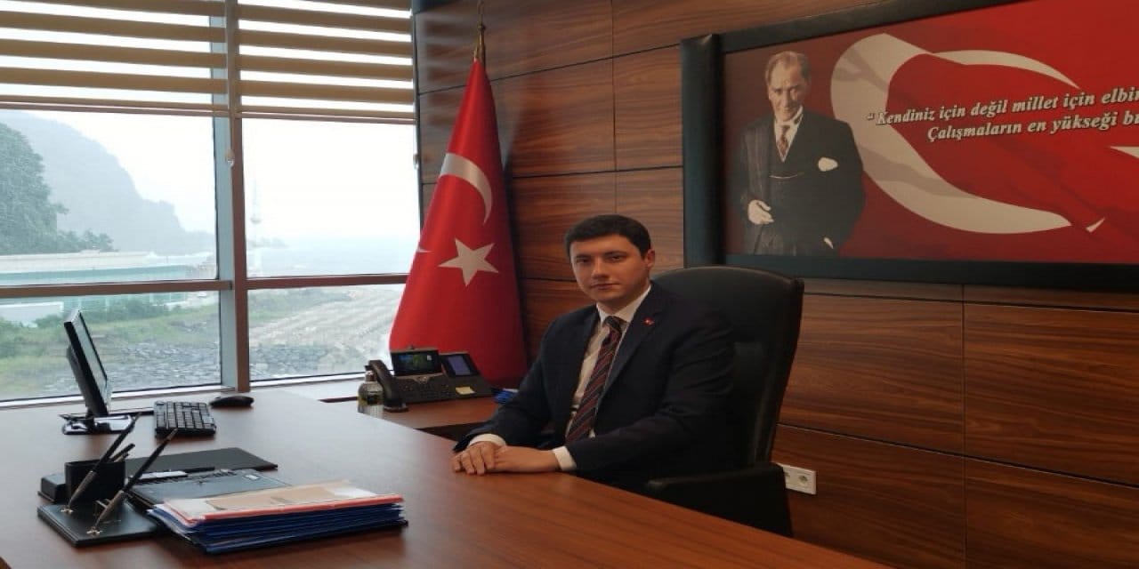 Kaymakam, kendisine 'hoş geldiniz' diyen öğretmeni sınıftan kovdu