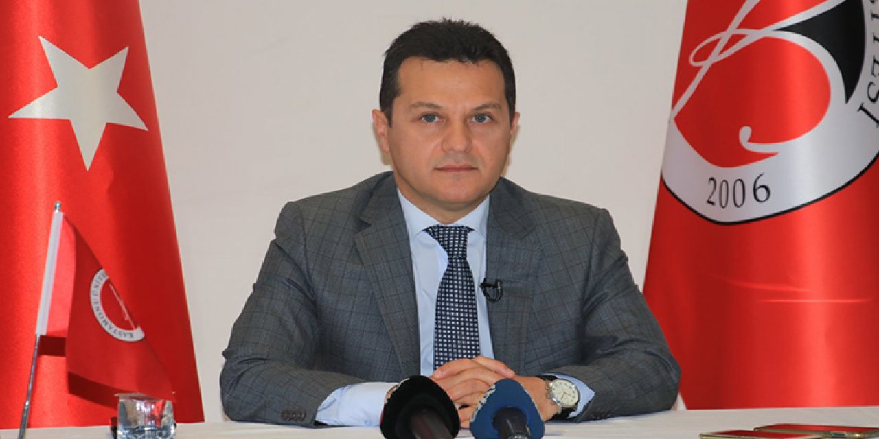 Rektör; kendisini dekan, kuzenini müdür, arkadaşını yardımcı atadı