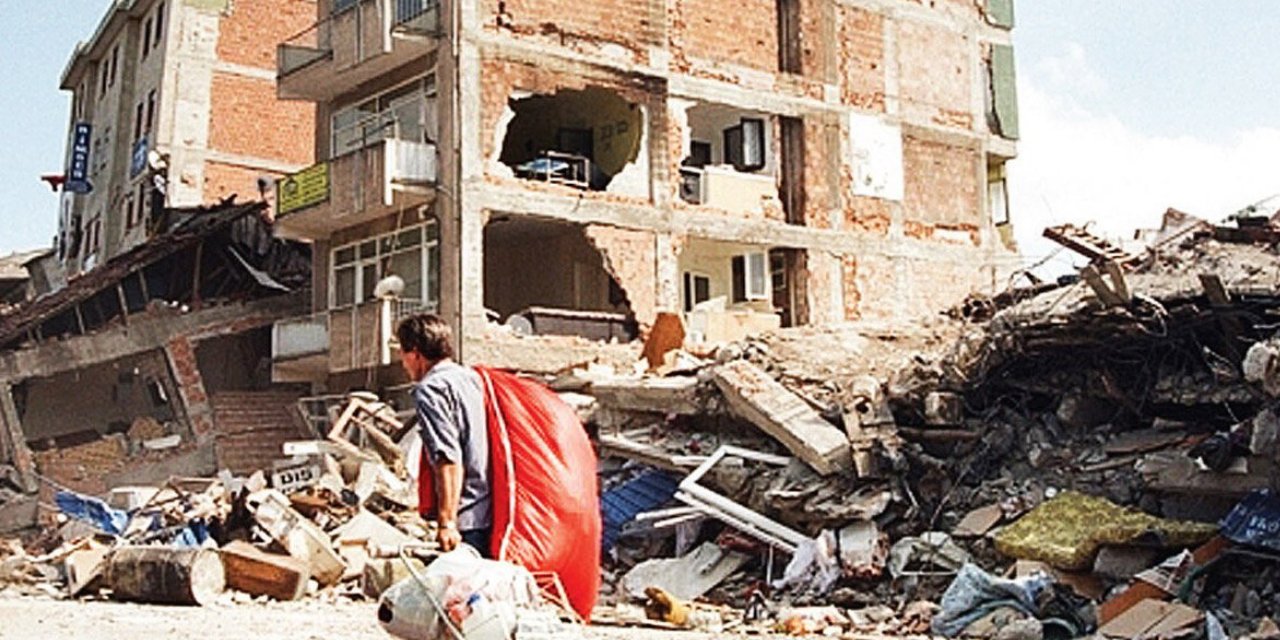 "Türkiye'nin en gergin yeri ne yazık ki Batı Anadolu... Yanardağlar aktif"