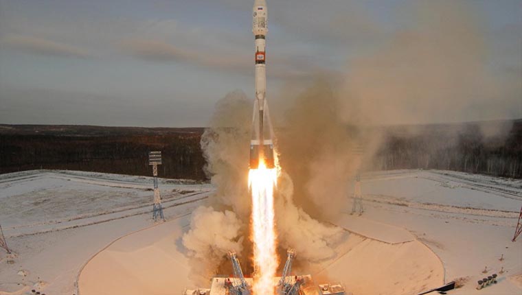 Rusya Savunma Bakanlığı Soyuz-2.1b füzesinin kalkış anını yayınladı
