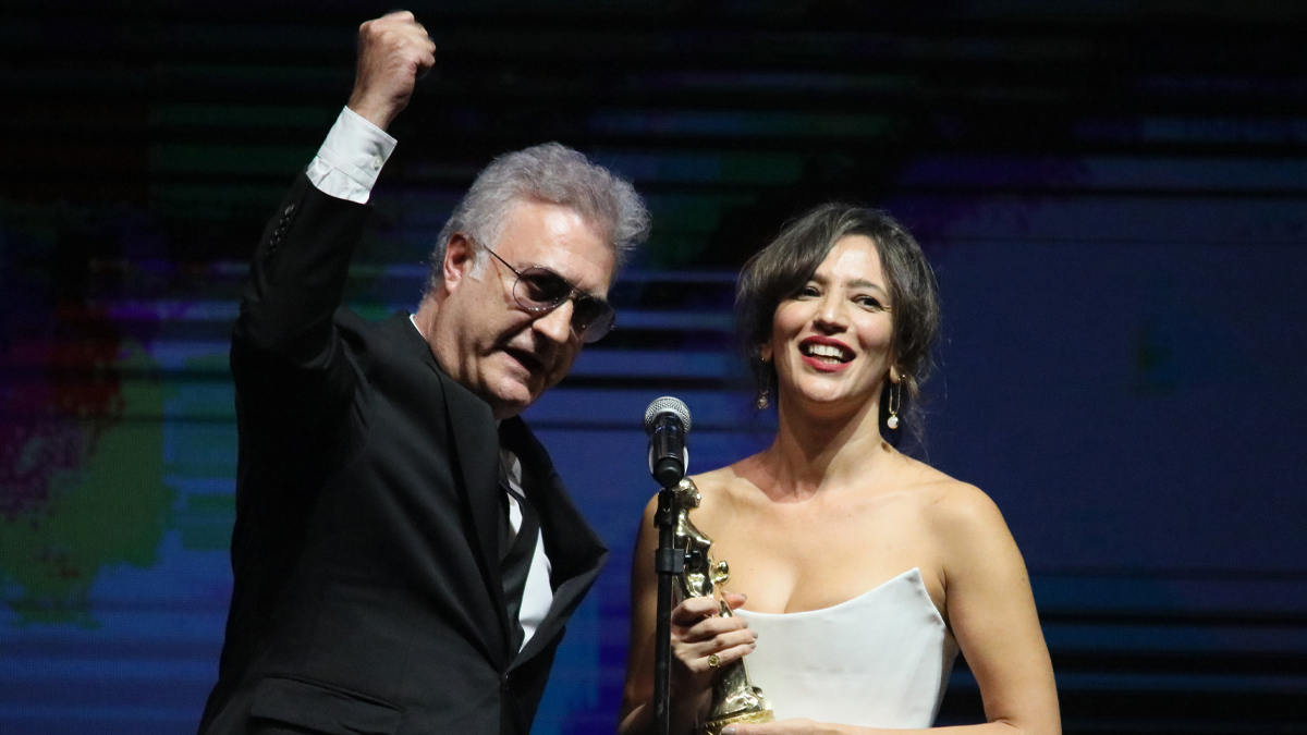 'En İyi Kadın Oyuncu' Nihal Yalçın: Lütfen Tamer'in önüme geçmesine izin vermeyin