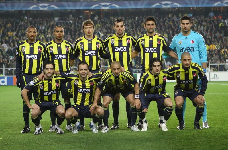 Fenerbahçe'nin efsane ismi futbolu bıraktı!