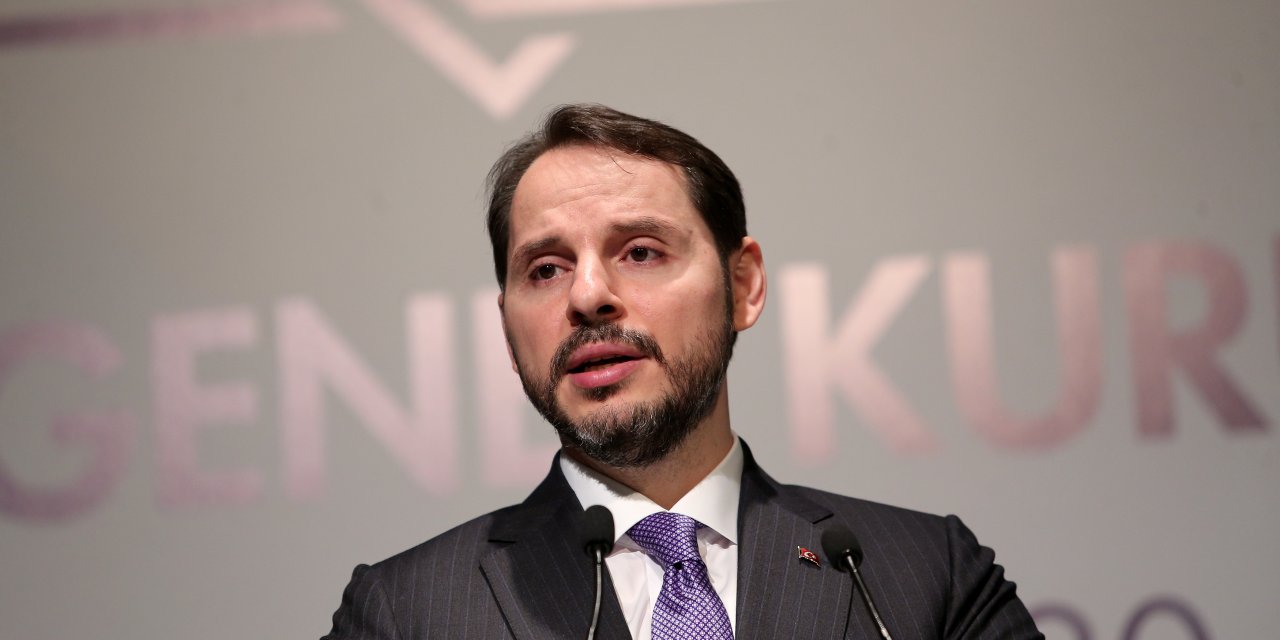 Instagram’la gitmişti, kitapla dönüyor: Berat Albayrak kitap yazıyor