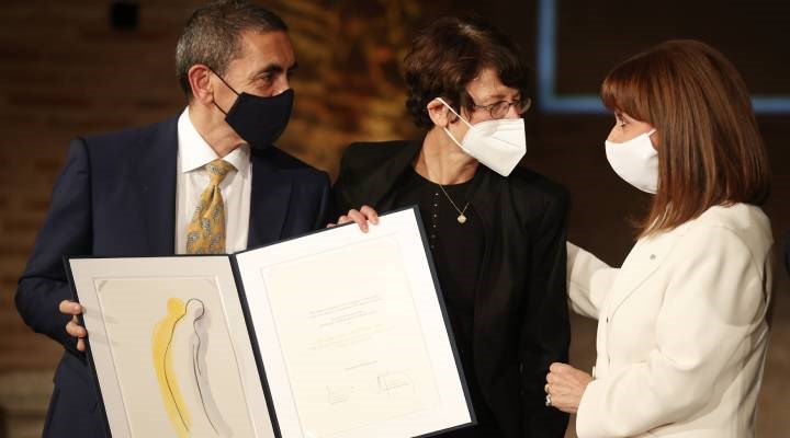 Yunanistan'da BioNTech'in kurucuları Türeci ve Şahin’e ödül