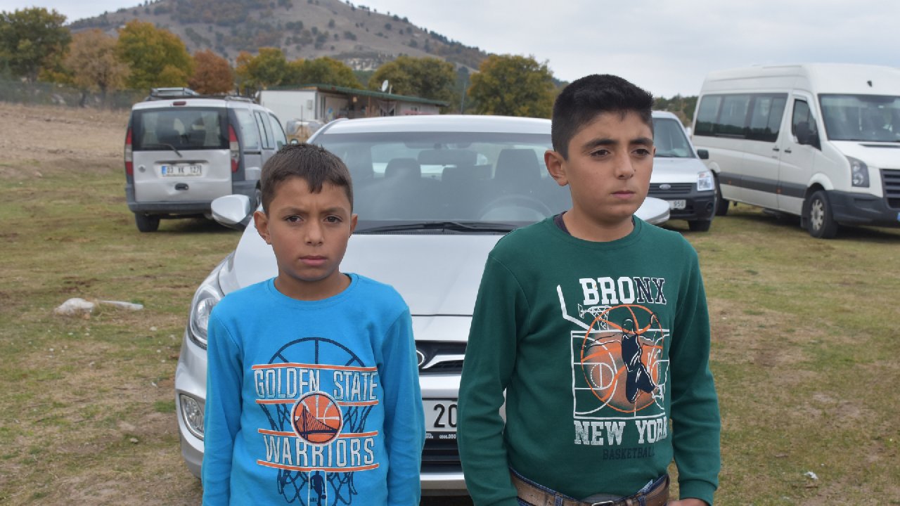 Kardeşler uyuyakalınca servisi kaçırıp 5 kişinin öldüğü kazadan kurtulmuş