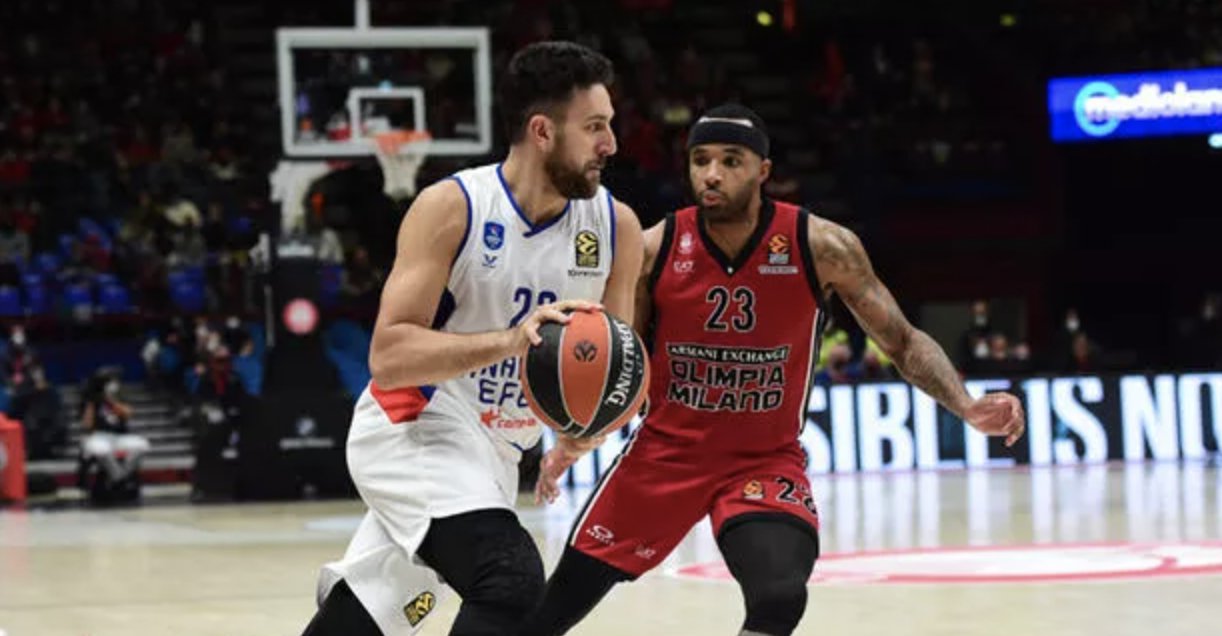 Anadolu Efes'in galibiyet hasreti sürüyor: 75-71