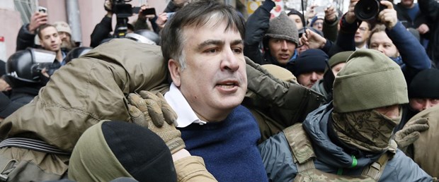 Eski Gürcistan Cumhurbaşkanı Saakaşvili gözaltına alındı: Öncesinde intihara kalktı!
