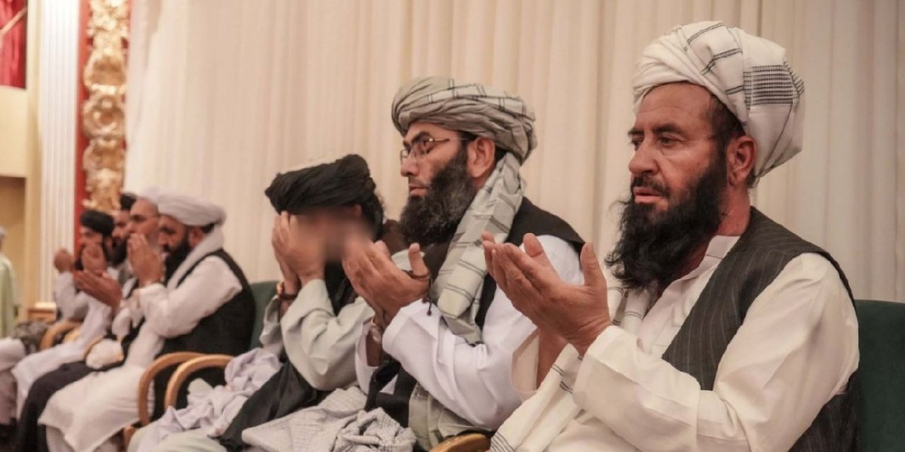 Taliban'dan intihar bombacılarına övgü