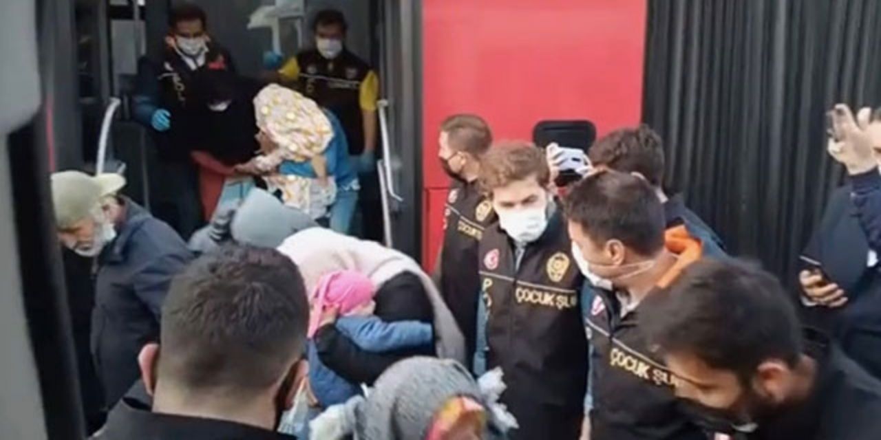 Metrobüs duraklarında dilencilik operasyonu: 36 çocuk koruma altına alındı