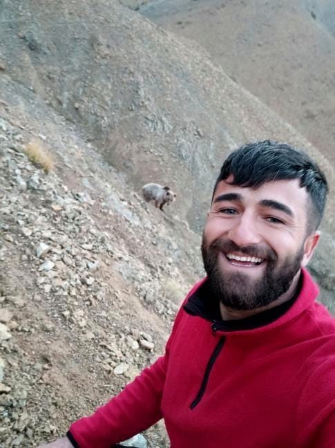 Ayı ile selfie çekti: Tek hayalimdi
