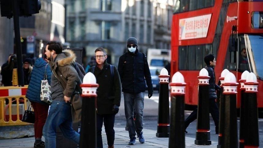 İngiltere’den 480 bin adet koronavirüs hapı siparişi