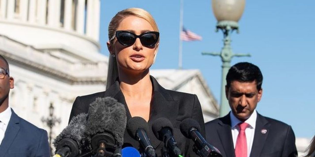 Paris Hilton, istismara uğrayan gençlerin hakları için harekete geçti