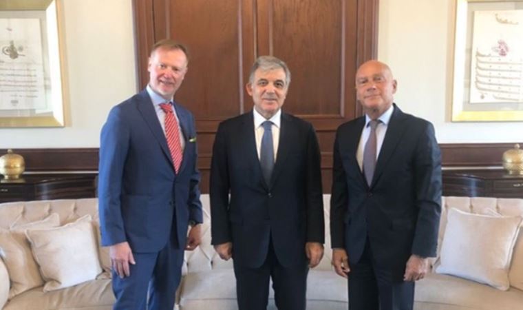 Abdullah Gül, 10 büyükelçi arasındaki Finlandiya Büyükelçisi ile görüştü