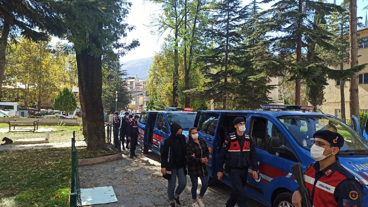 Yayla cinayetinden yasak aşk çıktı: Aynı aileden 5 kişi tutuklandı