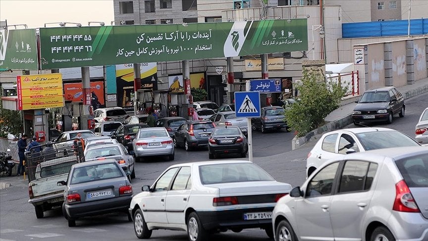 İran benzin sistemine siber saldırıda ABD ve İsrail'i suçladı