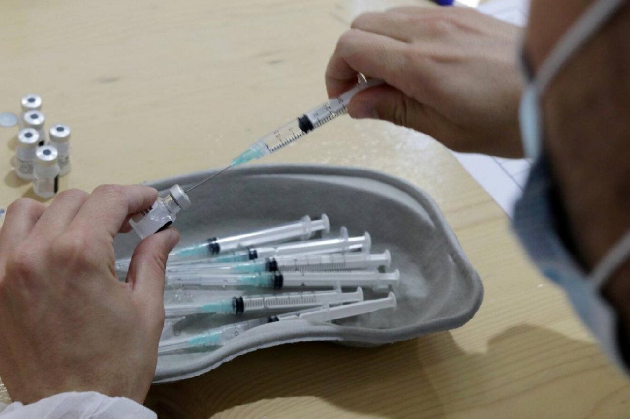 Aşı karşıtları için 'izole edilsinler' önerisi