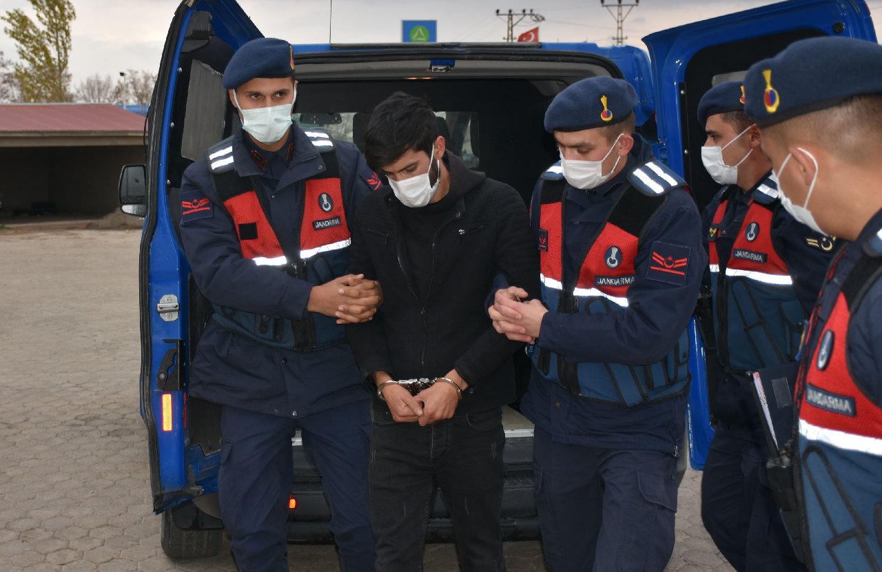 Komşusunu alacak tartışmasında öldürmüş