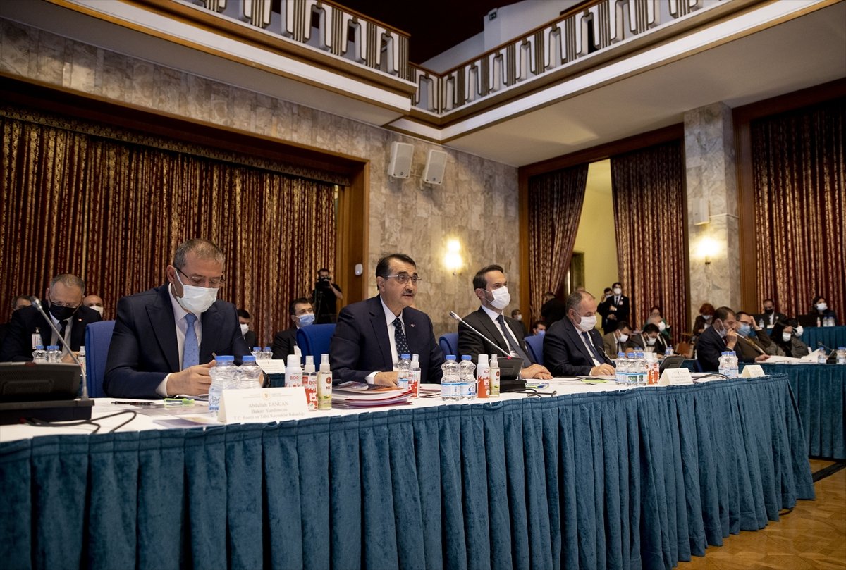 Meclis'te doğalgaz kavgası: AKP yaparsa zam yapar