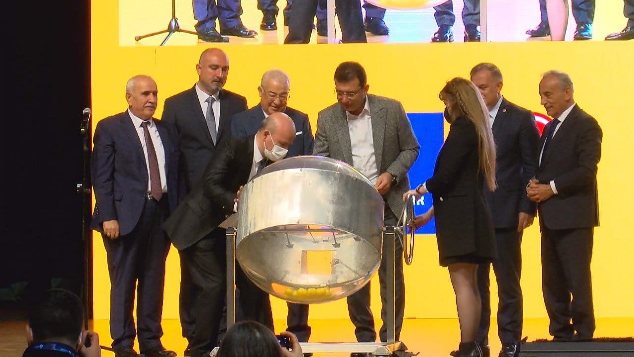 750 minibüs ve 250 dolmuş taksiye dönüşüyor: Kura çekimleri gerçekleşti