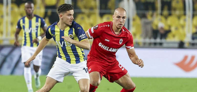 Fenerbahçe, Royal Antwerp'e konuk oluyor