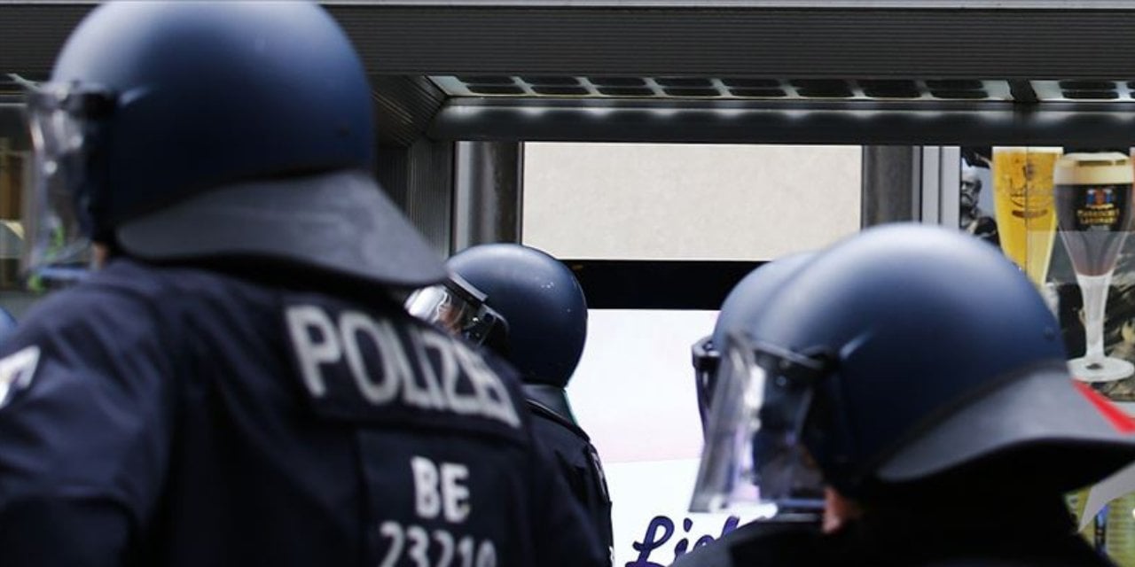 Berlin’de Rusya Büyükelçiliği’nin çalışanı pencereden düşerek öldü