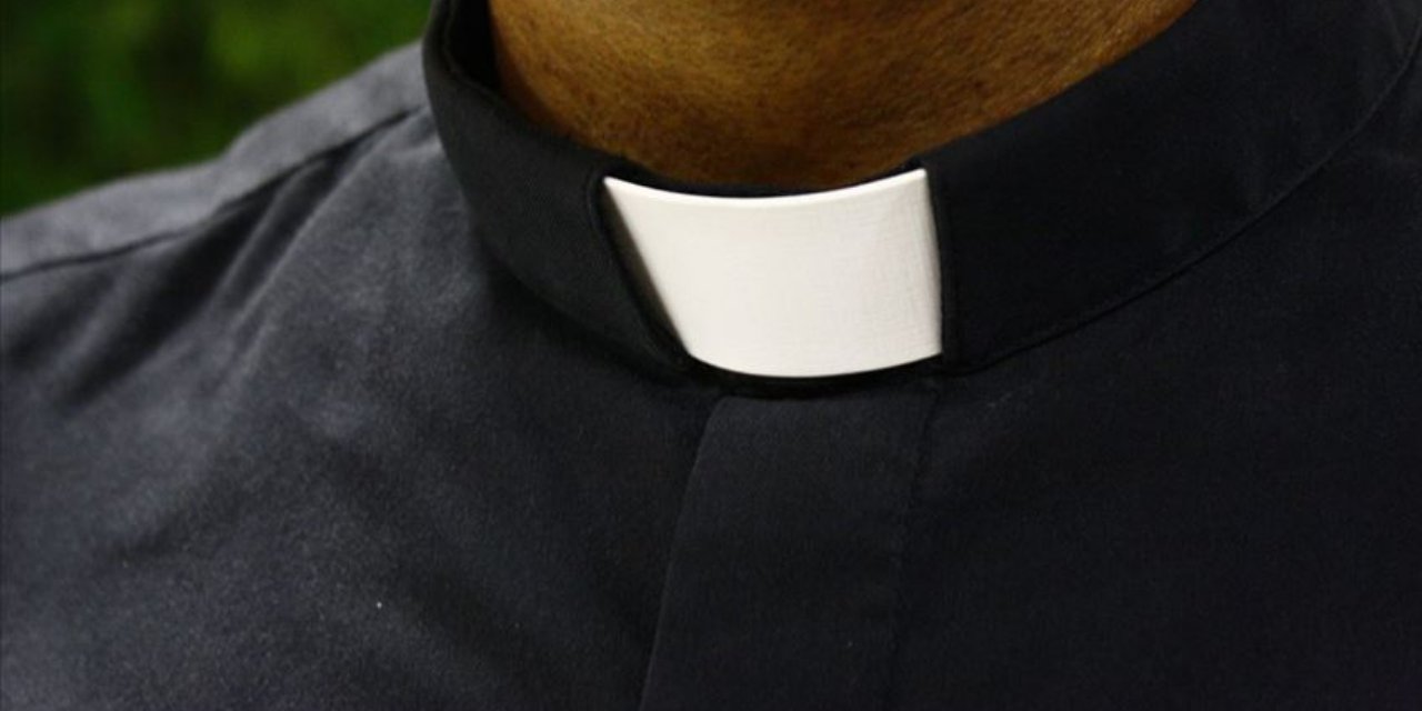 Fransa'da rahipler, çocuk istismarının sorumluluğunu kabul etti